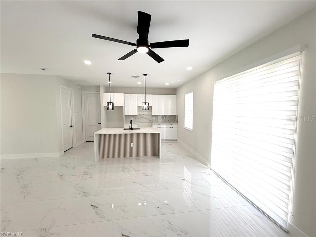 LEHIGH ACRES UNIT 3 BLK 31 PB 20 PG 23 LOT 12 - Residential