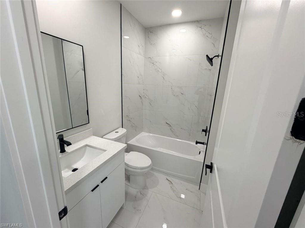 LEHIGH ACRES UNIT 3 BLK 31 PB 20 PG 23 LOT 12 - Residential