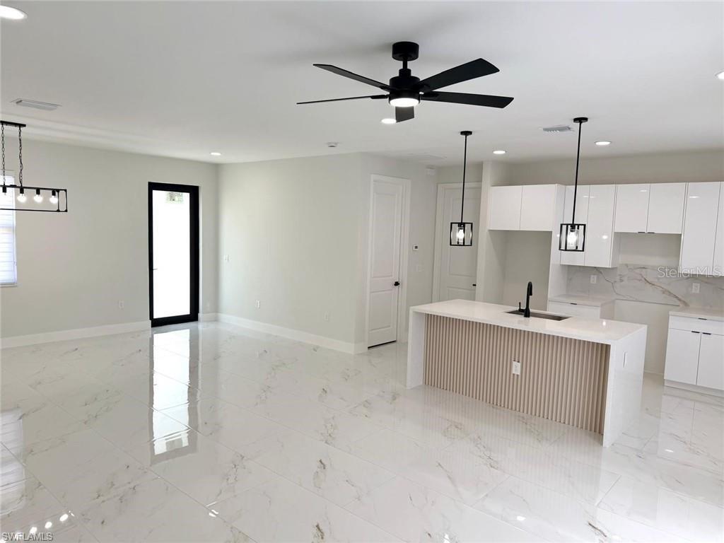 LEHIGH ACRES UNIT 3 BLK 31 PB 20 PG 23 LOT 12 - Residential