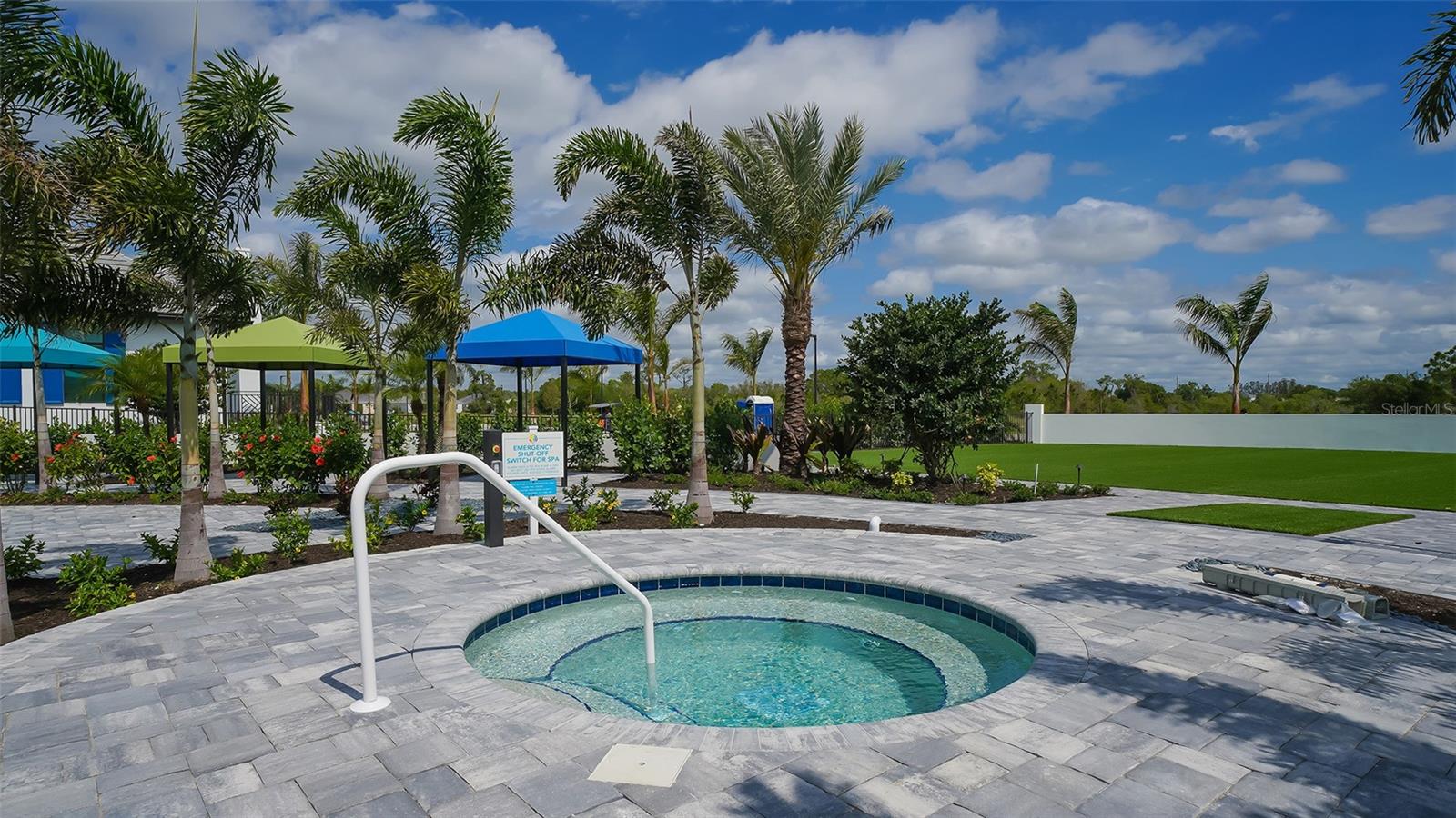 WINDWARD AT LAKEWOOD RANCH - Residential