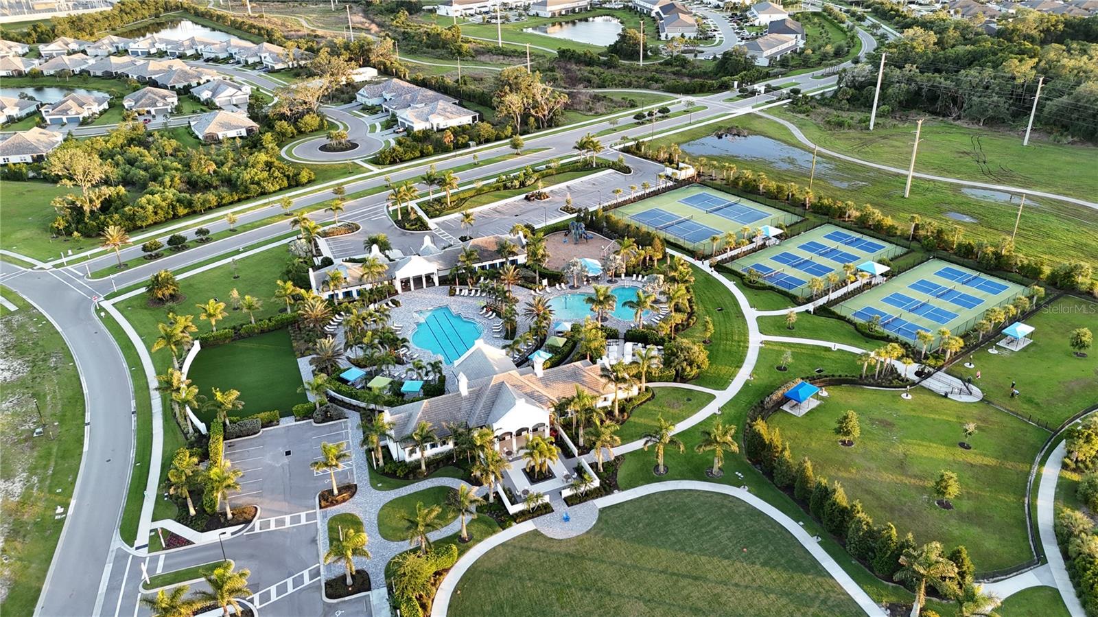 WINDWARD AT LAKEWOOD RANCH - Residential