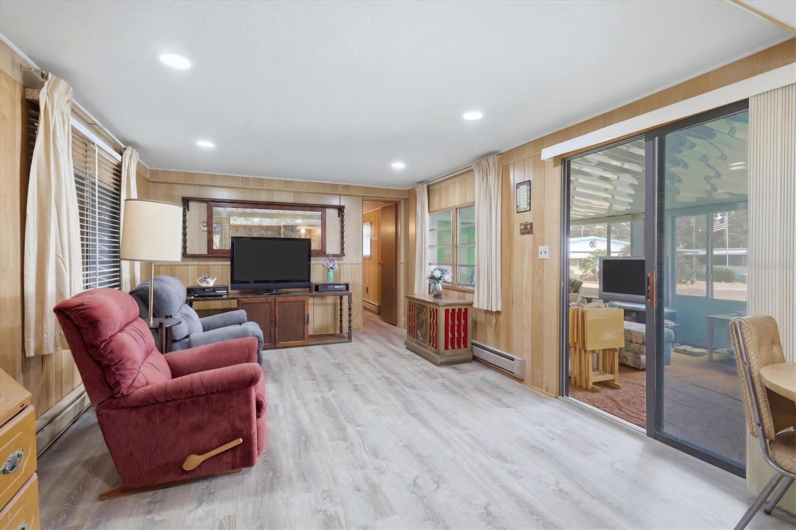 1112 46TH AVENUE DRIVE E