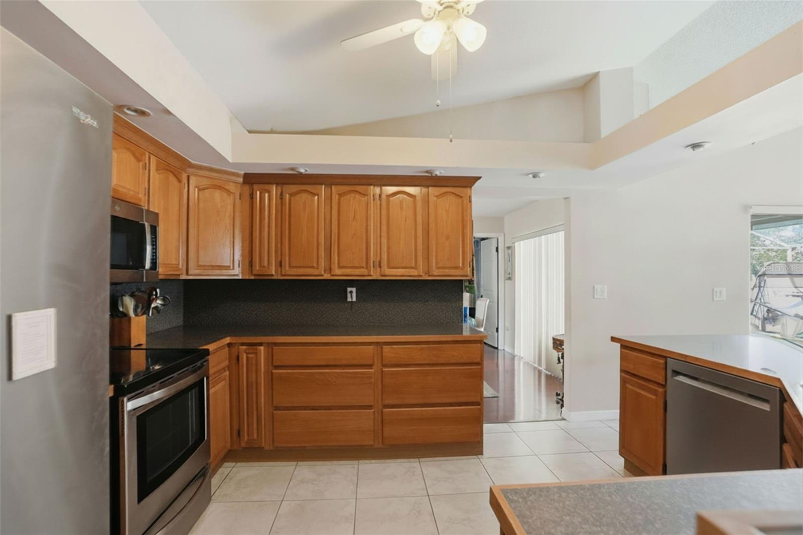 SPRING HILL - Residential