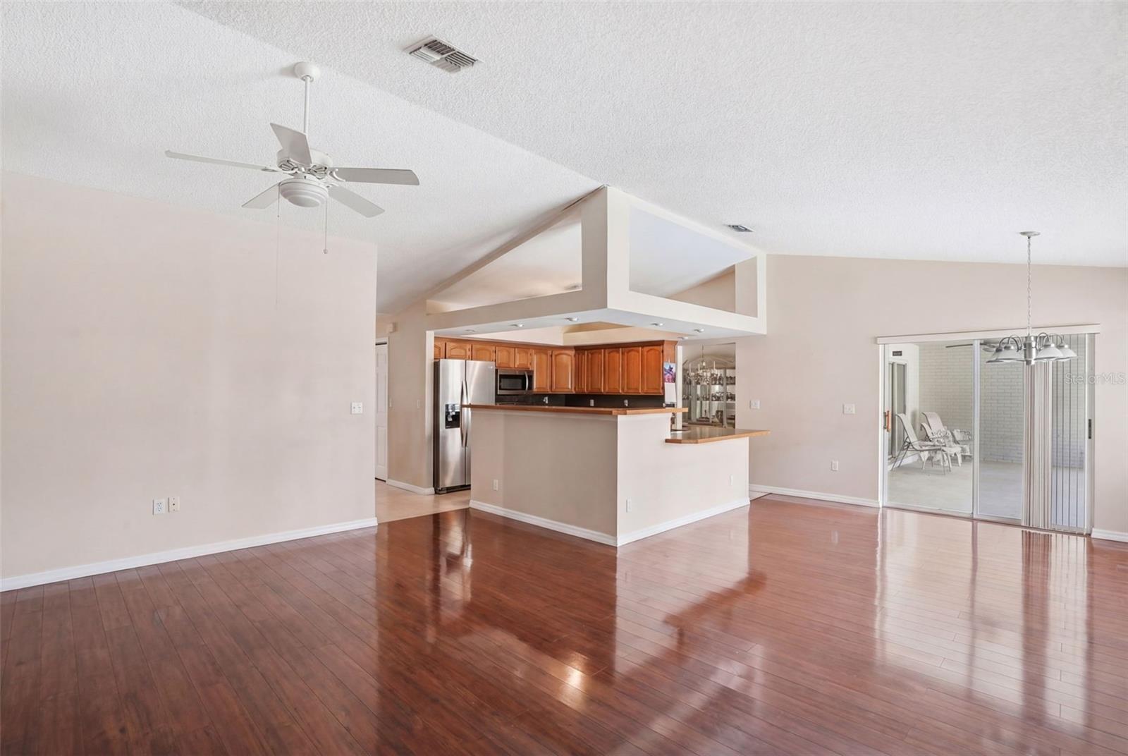 SPRING HILL - Residential