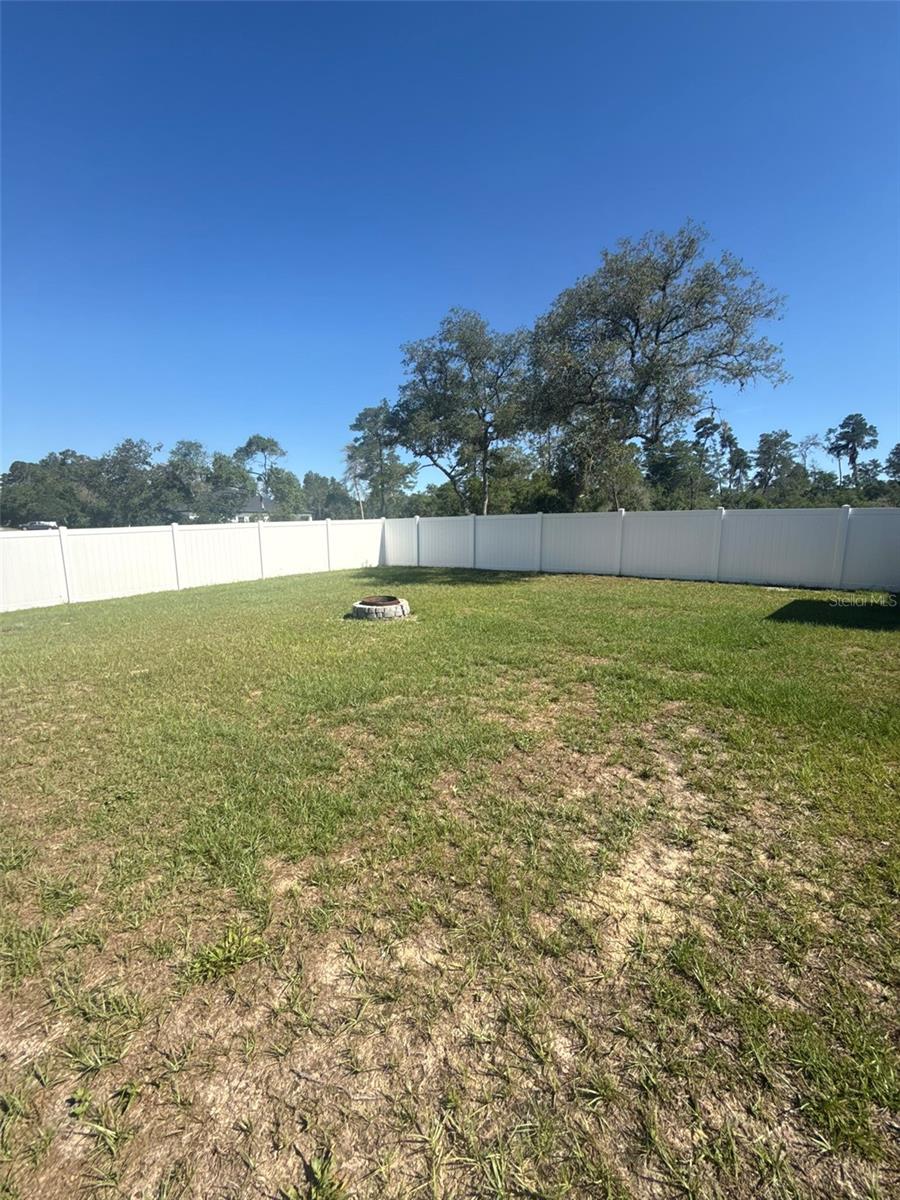 MARION OAKS UN 04 - Residential Lease