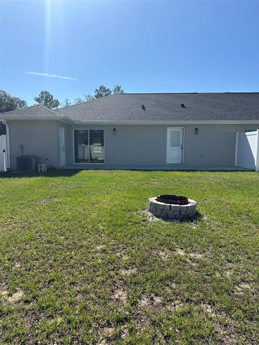 MARION OAKS UN 04 - Residential Lease