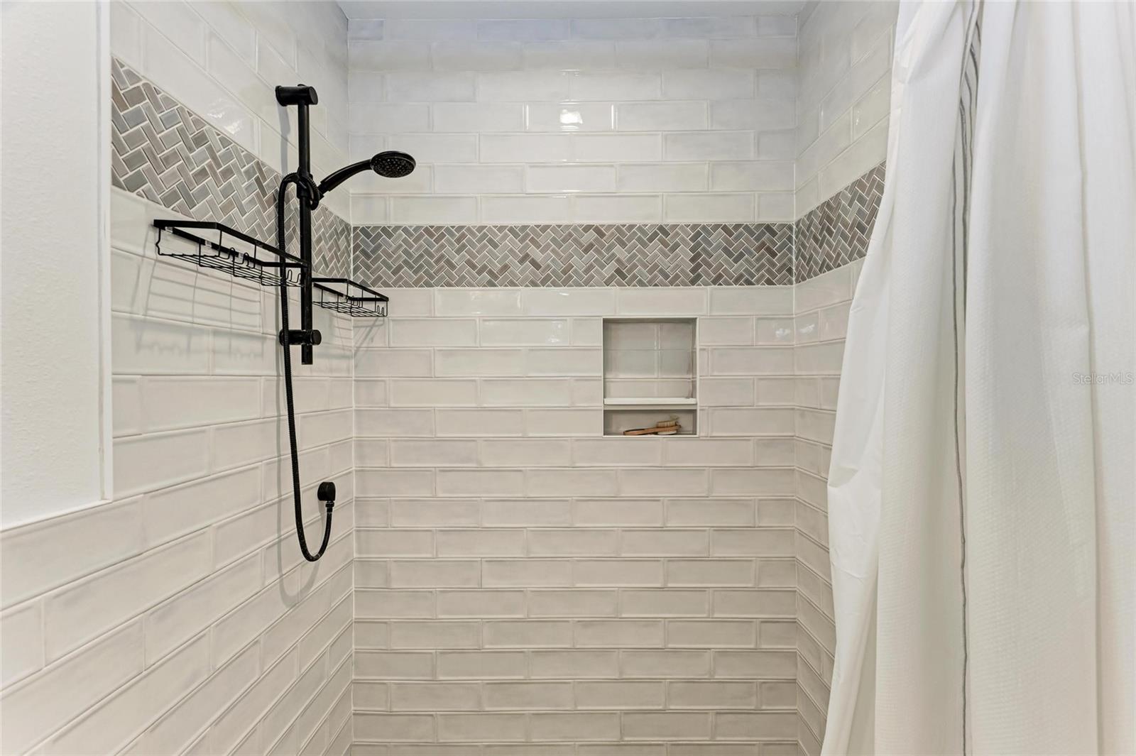 ARBOR OAKS PH 2 - Residential