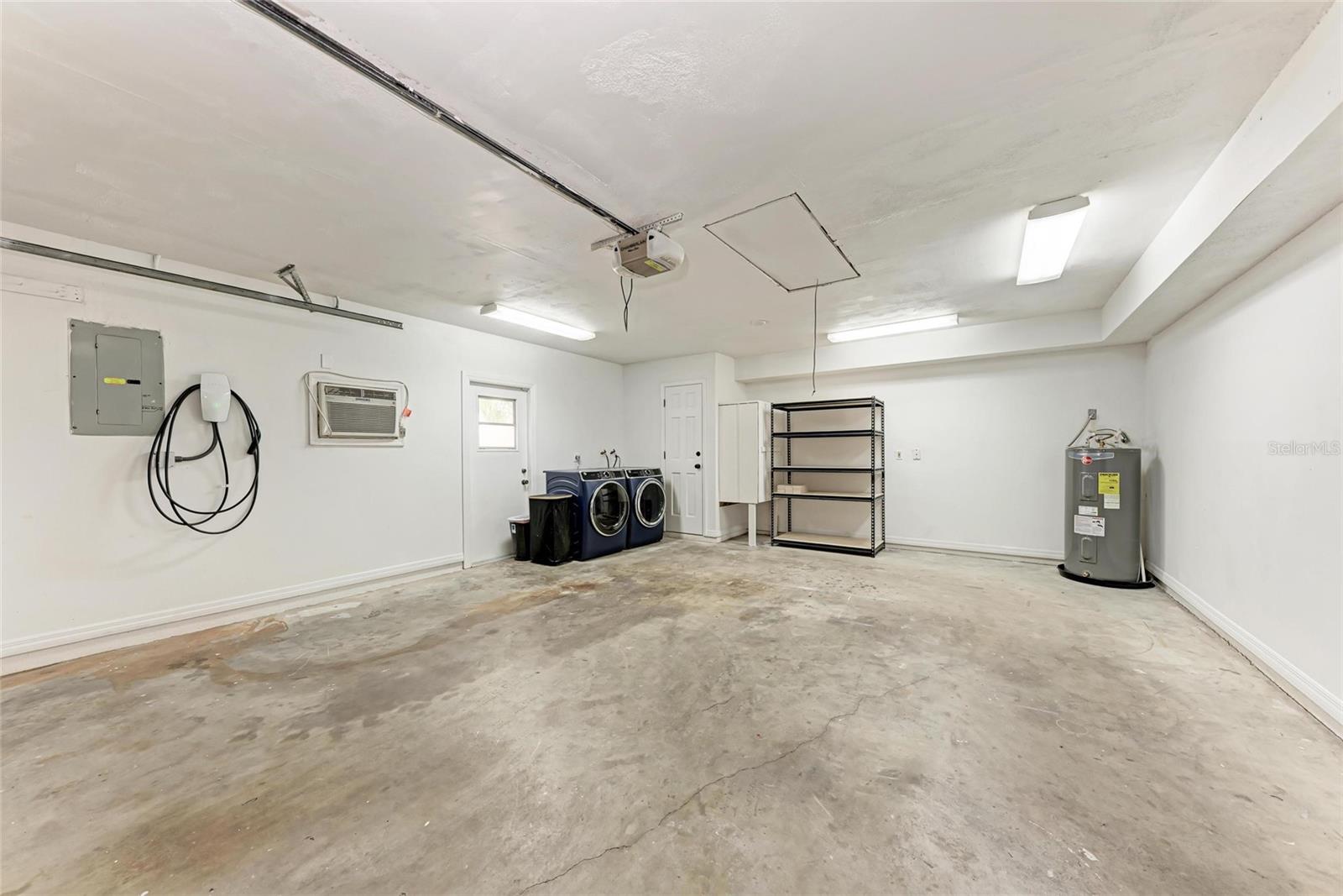 ARBOR OAKS PH 2 - Residential