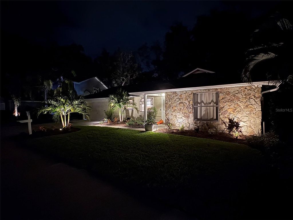 Photo of 6910 Arbor Oaks Court, Bradenton, FL 34209 (MLS # A4667485)