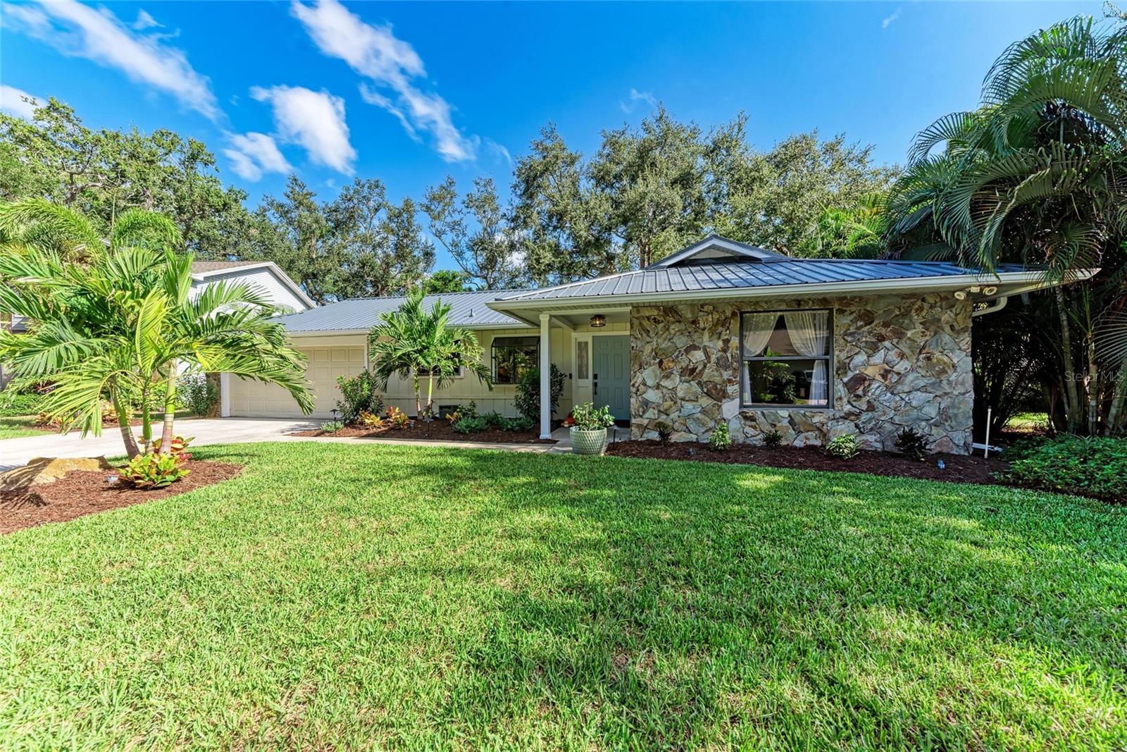 6910 ARBOR OAKS COURT