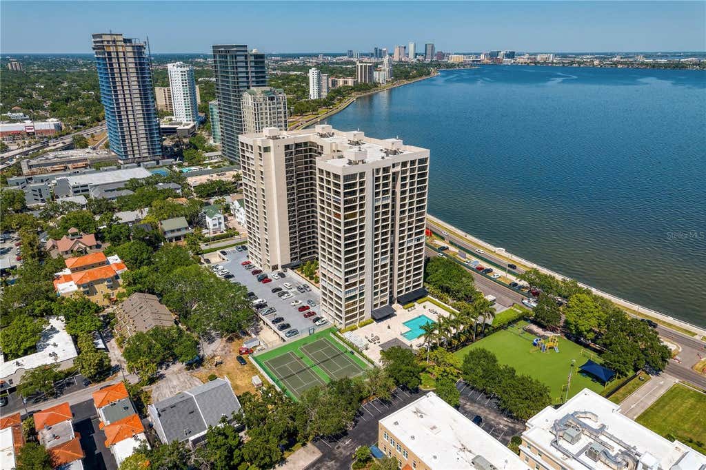 Photo of 3301 Bayshore Boulevard #1101E, Tampa, FL 33629 (MLS # TB8538755)