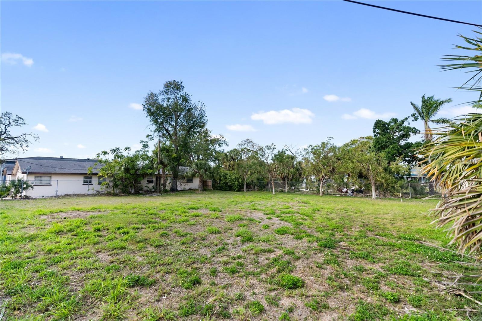 INWOOD PARK FIRST ADD - Land