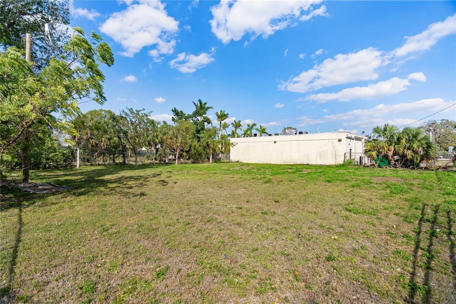 INWOOD PARK FIRST ADD - Land