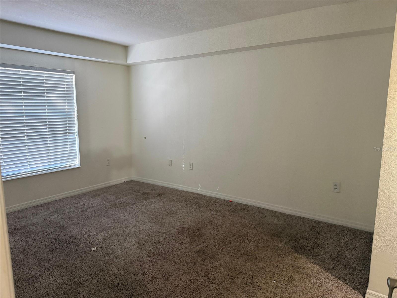 PALM SQUARE/BELLE - Residential Lease