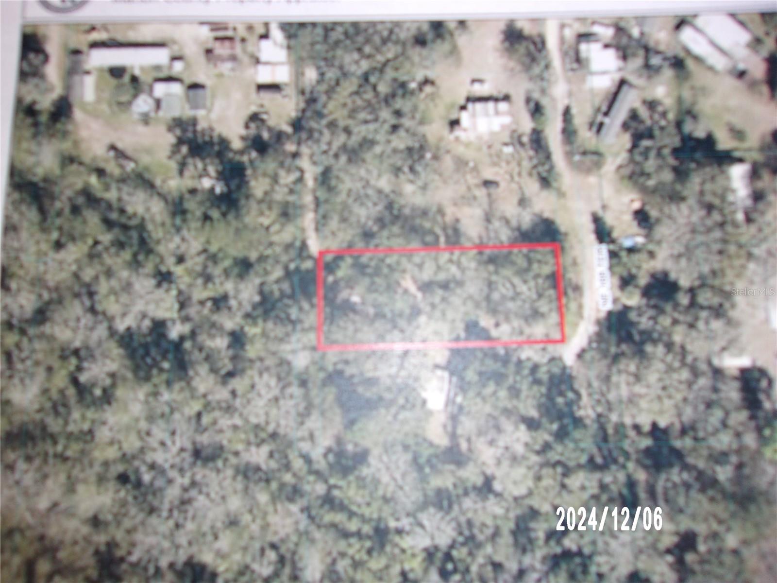 2 LOTS 80X110 EACH IDEAL FOR MOBILE HOME OR A NICE FOREST CABIN. LOCATED IN THE OCALA NATIONAL FOREST WHERE YOU CAN ENJOY TOM OF OUTDOOR ACTIVITIES. HURRY TODAY SELLER MOTIVATED.