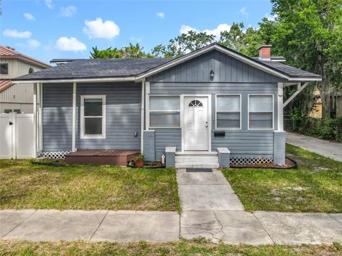 Photo of 403 S 2nd Street, Leesburg, FL 34748 (MLS # O6334214)