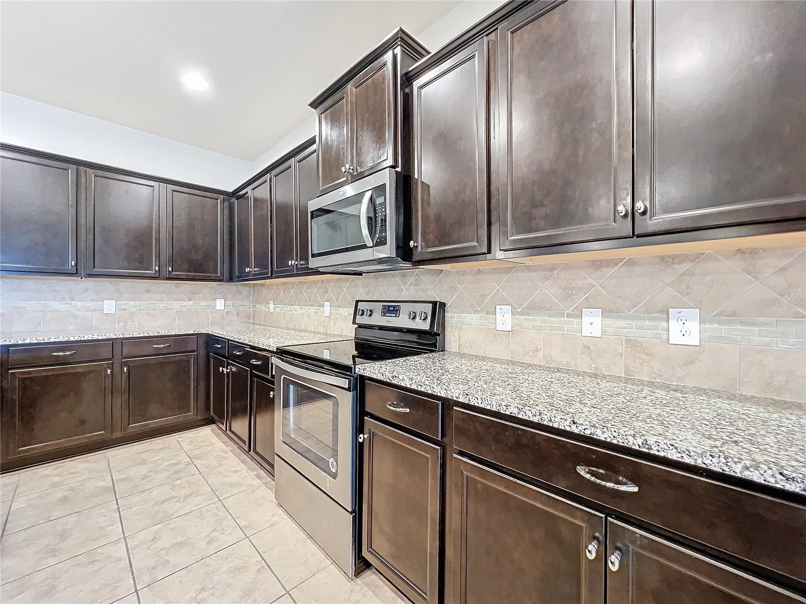 8829 CORCOVADO DR