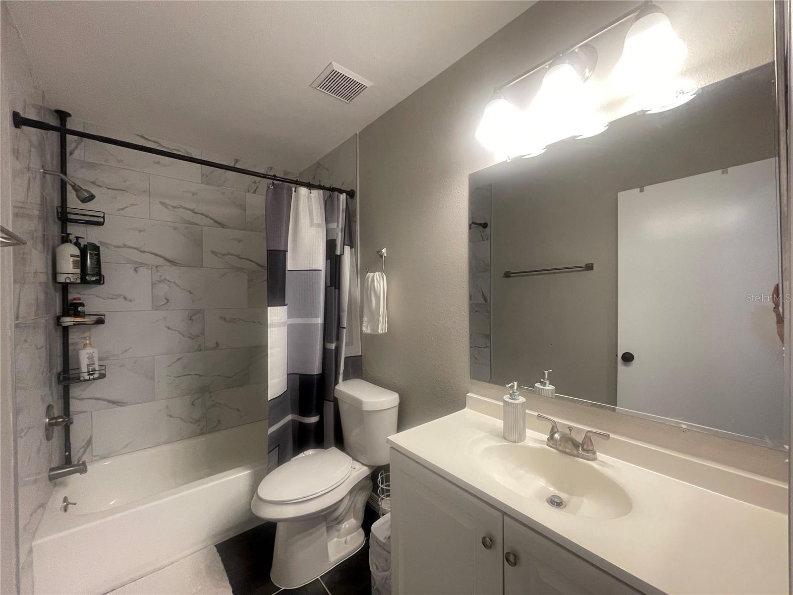 PINEWOOD VILLAS - Residential