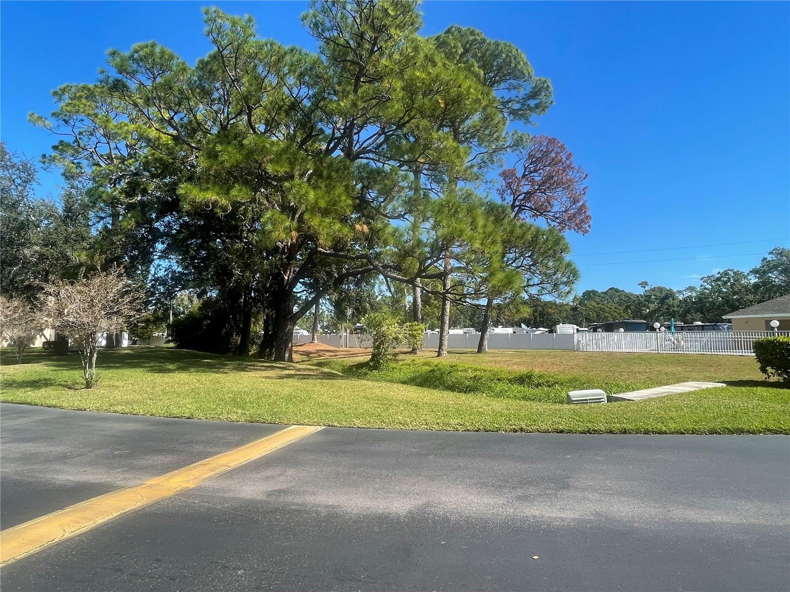 PINEWOOD VILLAS - Residential