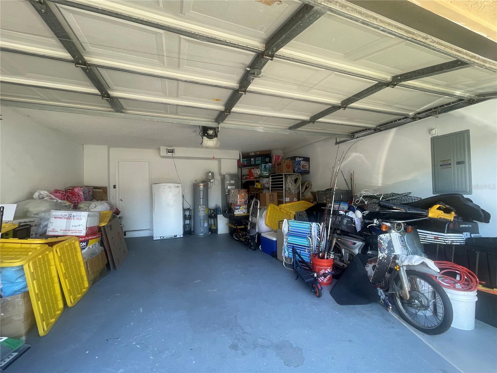 PINEWOOD VILLAS - Residential