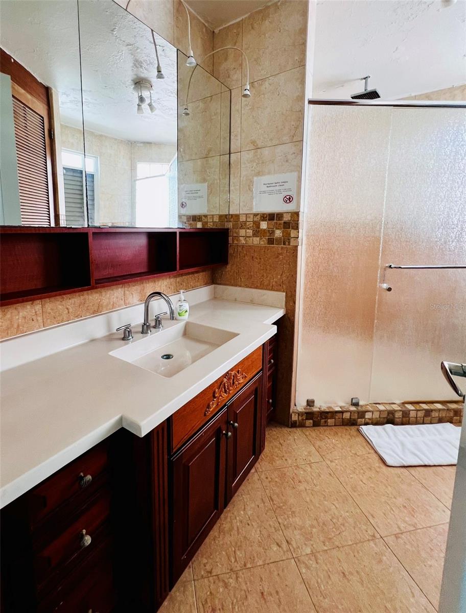 PRADERAS DEL YUNQUE - Residential