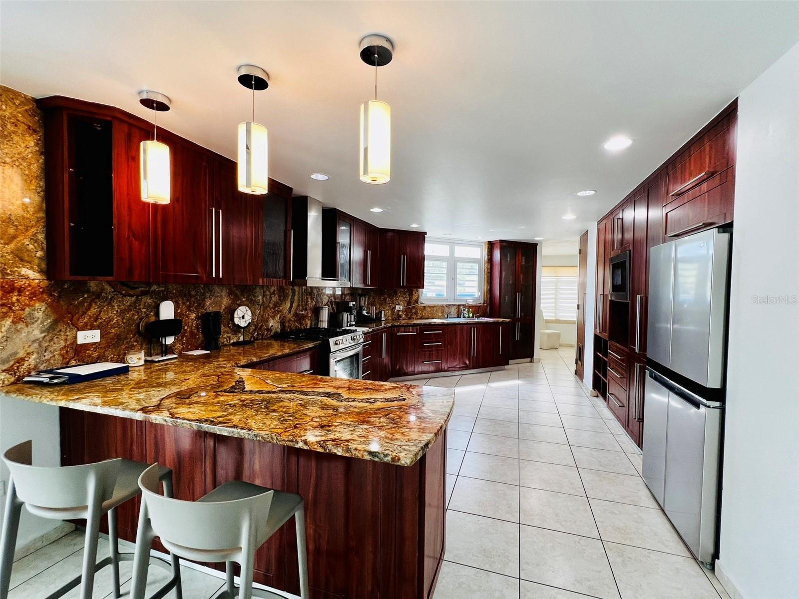 PRADERAS DEL YUNQUE - Residential