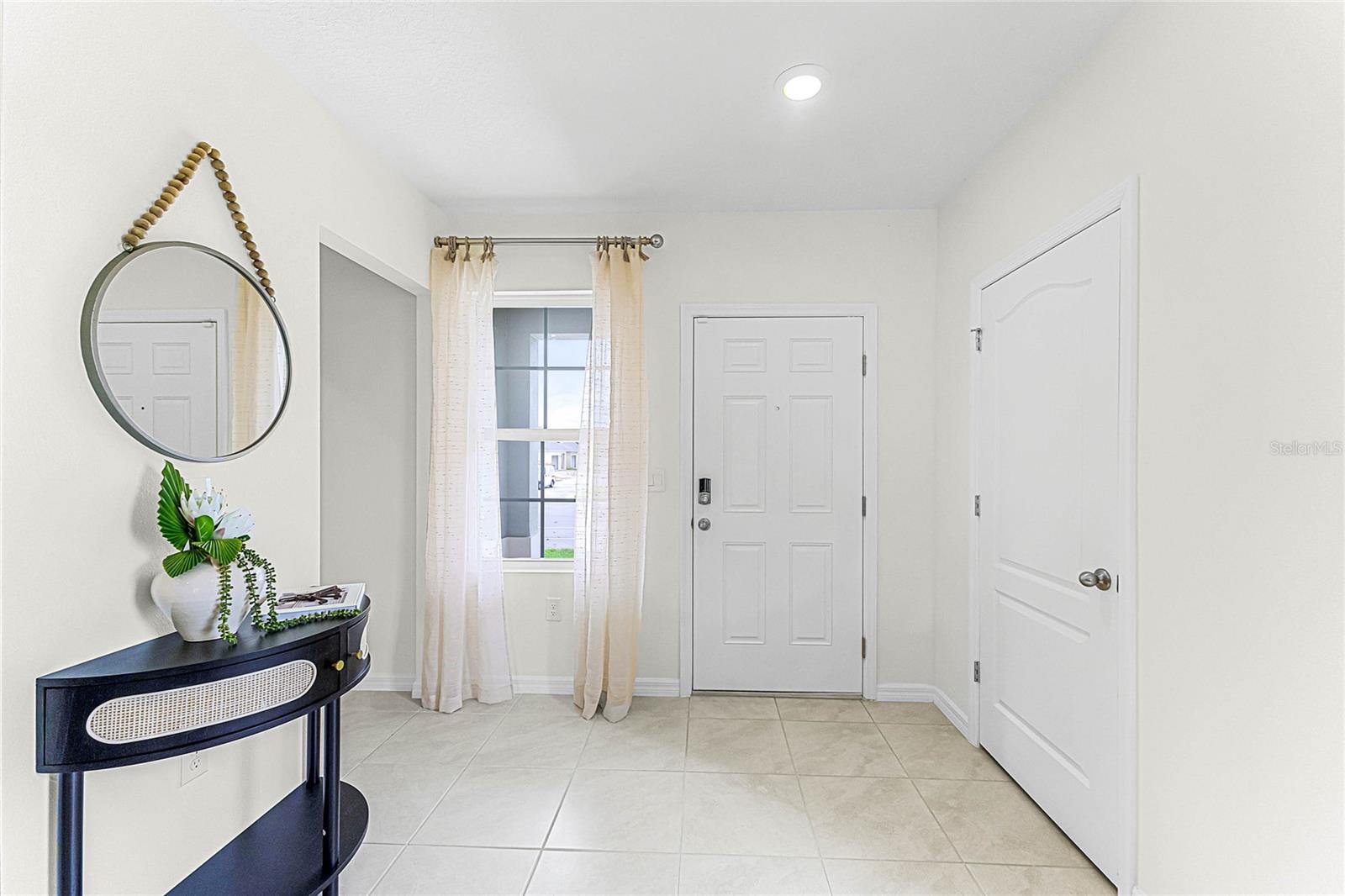 6006 GALLOPING DRIVE