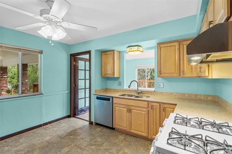 Tiny photo for 1422 E 8th Avenue, Mount Dora, FL 32757 (MLS # O6334659)