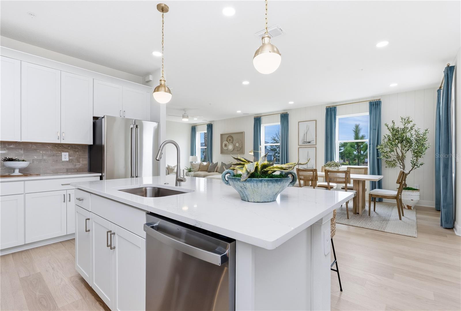 PALMERA AT WELLEN PARK - Residential