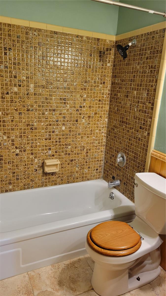 LAKE SHORE PARK - Residential