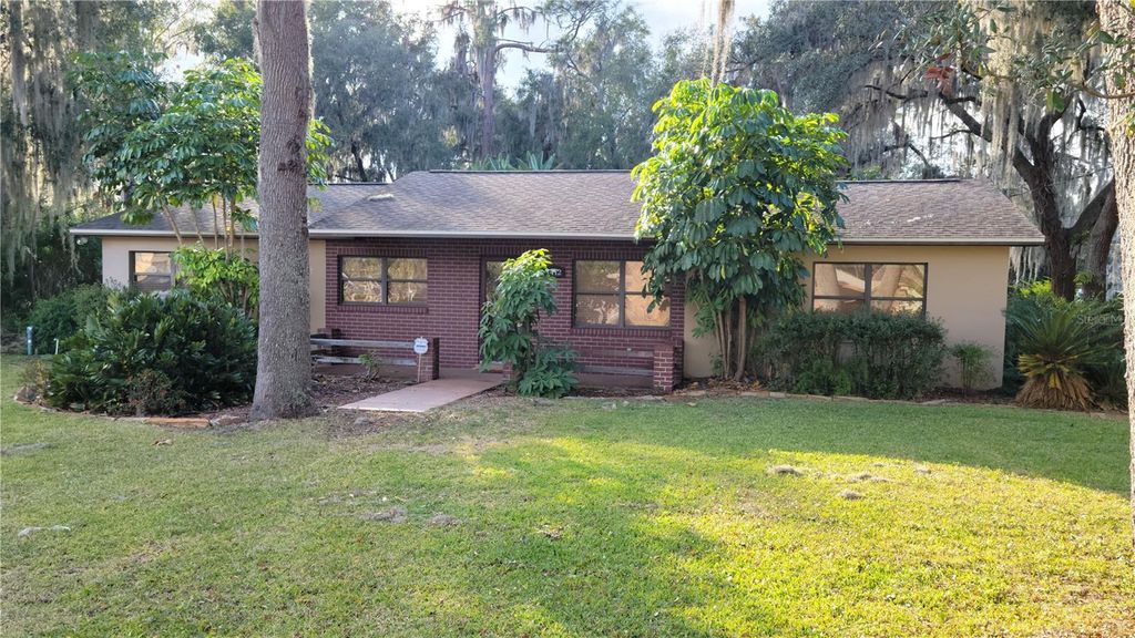 Photo of 1412 Cr 482n, Lake Panasoffkee, FL 33538 (MLS # O6372143)