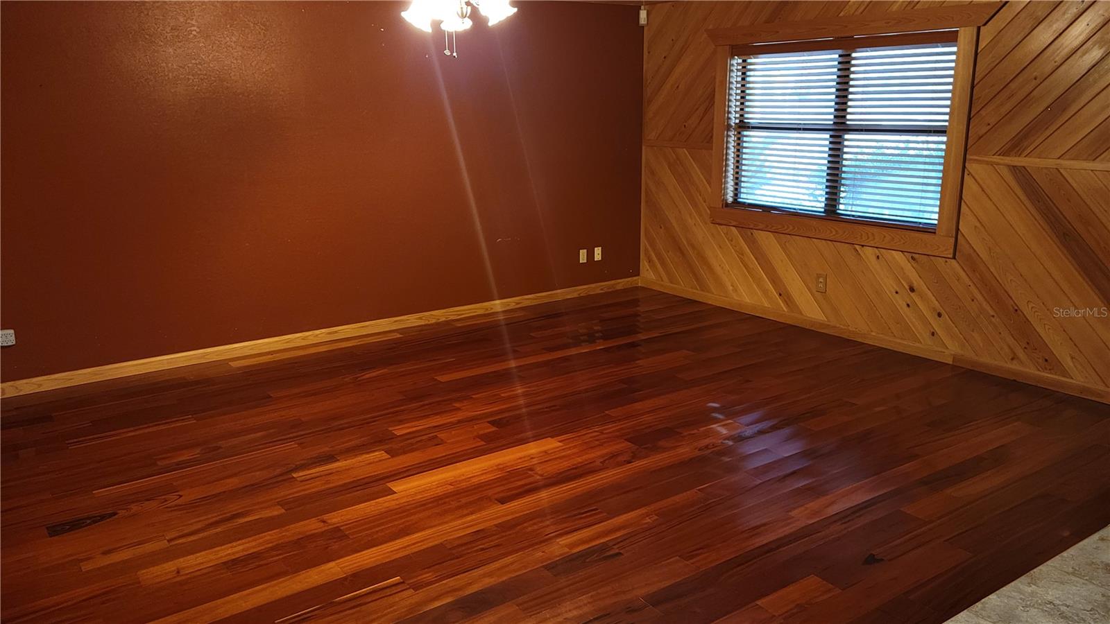 LAKE SHORE PARK - Residential