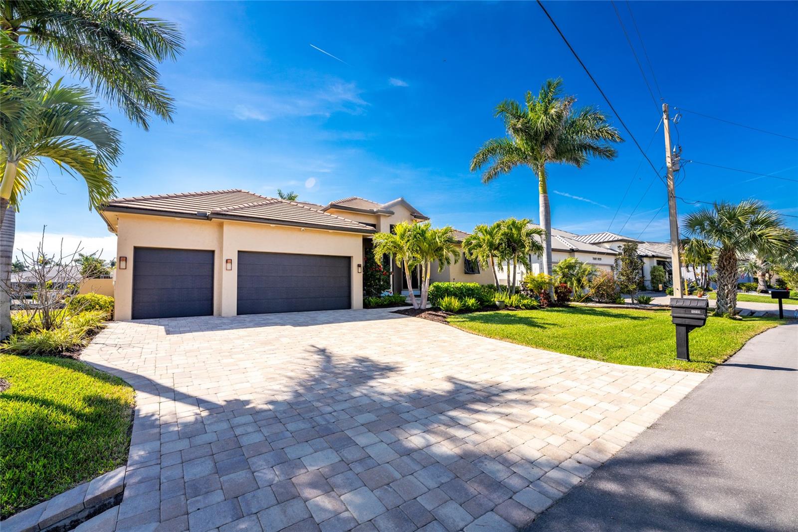 PUNTA GORDA ISLES SEC 11 - Residential