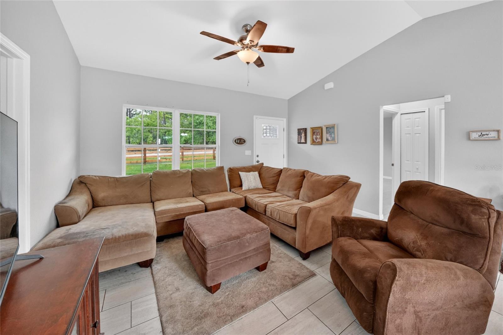 RAINBOW LAKES ESTATE - Residential