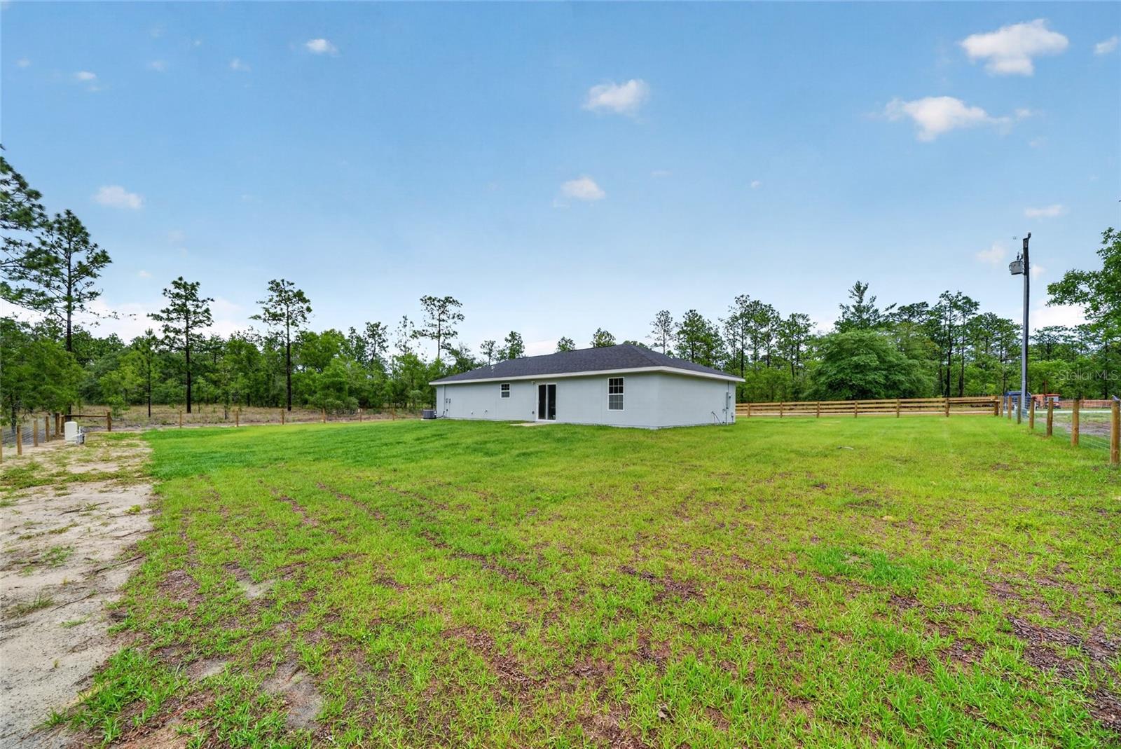 RAINBOW LAKES ESTATE - Residential