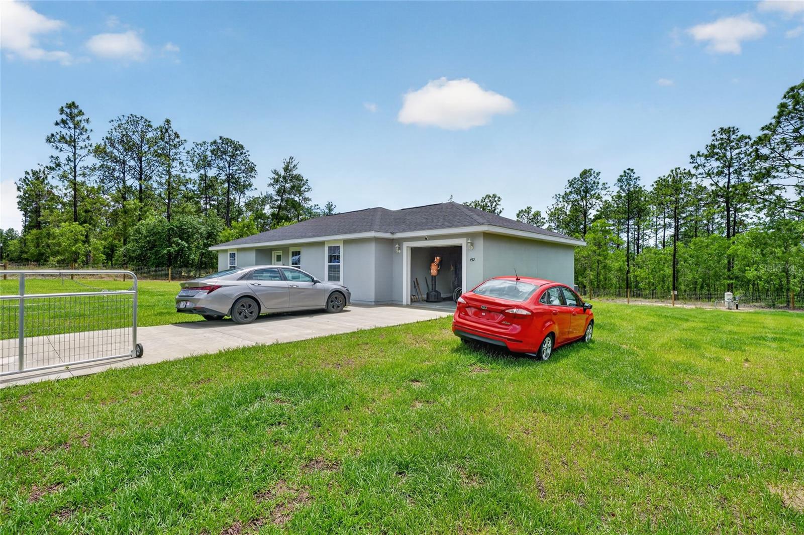 RAINBOW LAKES ESTATE - Residential