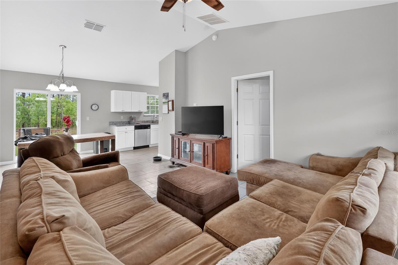 RAINBOW LAKES ESTATE - Residential