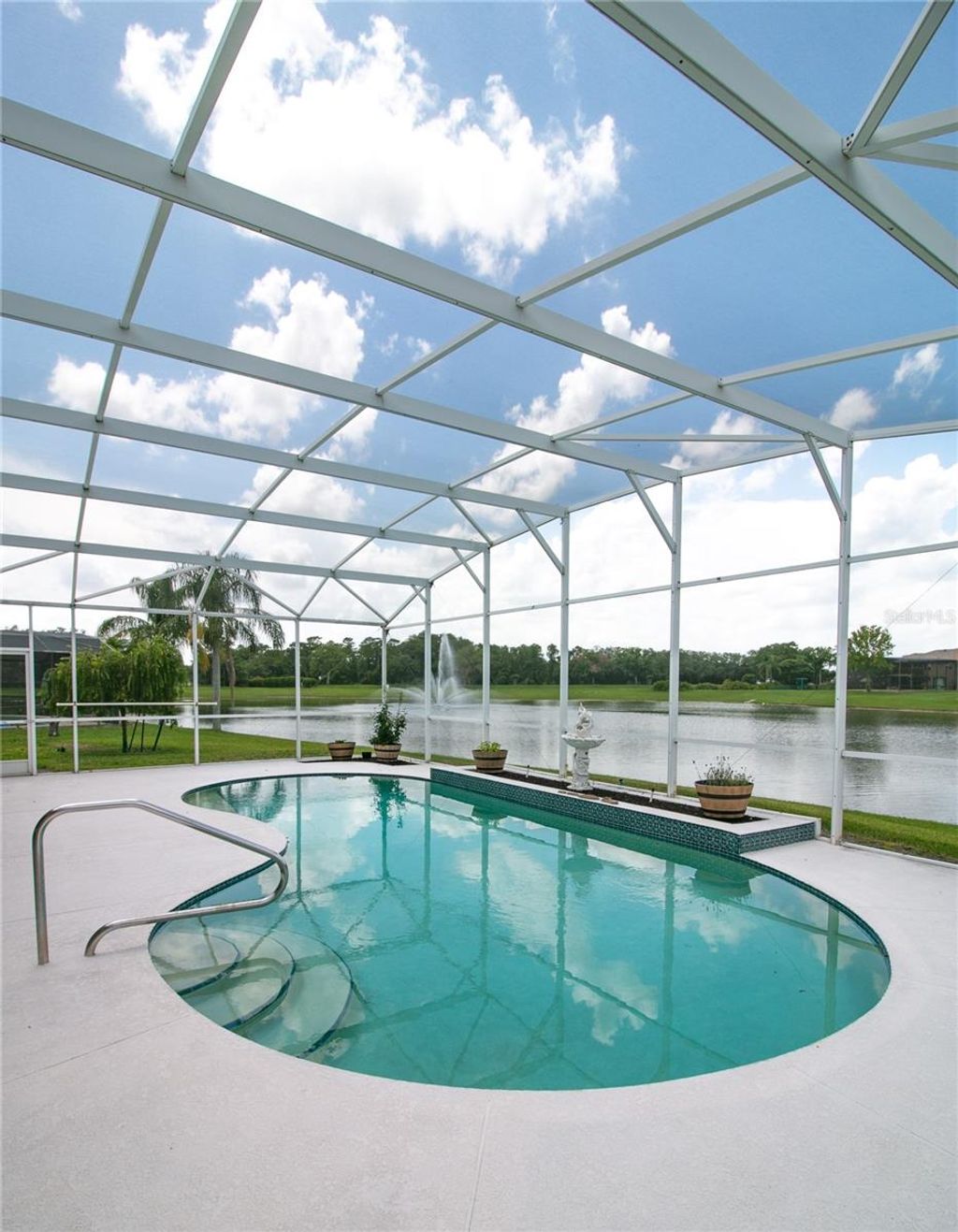 Photo of 1966 Westbourne Drive, Oviedo, FL 32765 (MLS # O6369408)