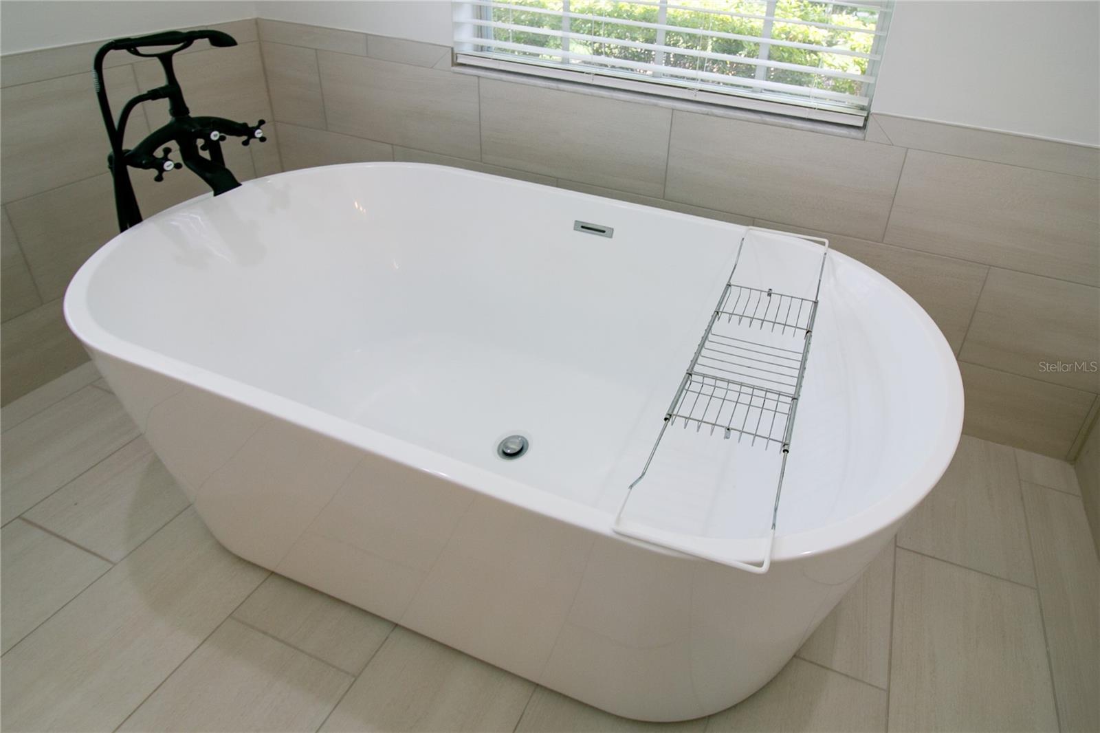 1966 WESTBOURNE DRIVE