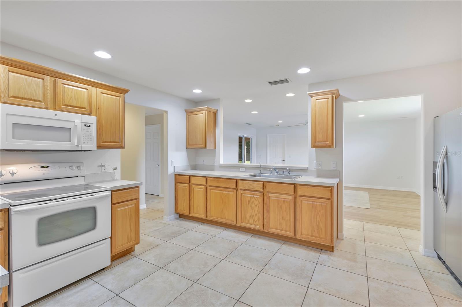 MEADOW SPGS - Residential