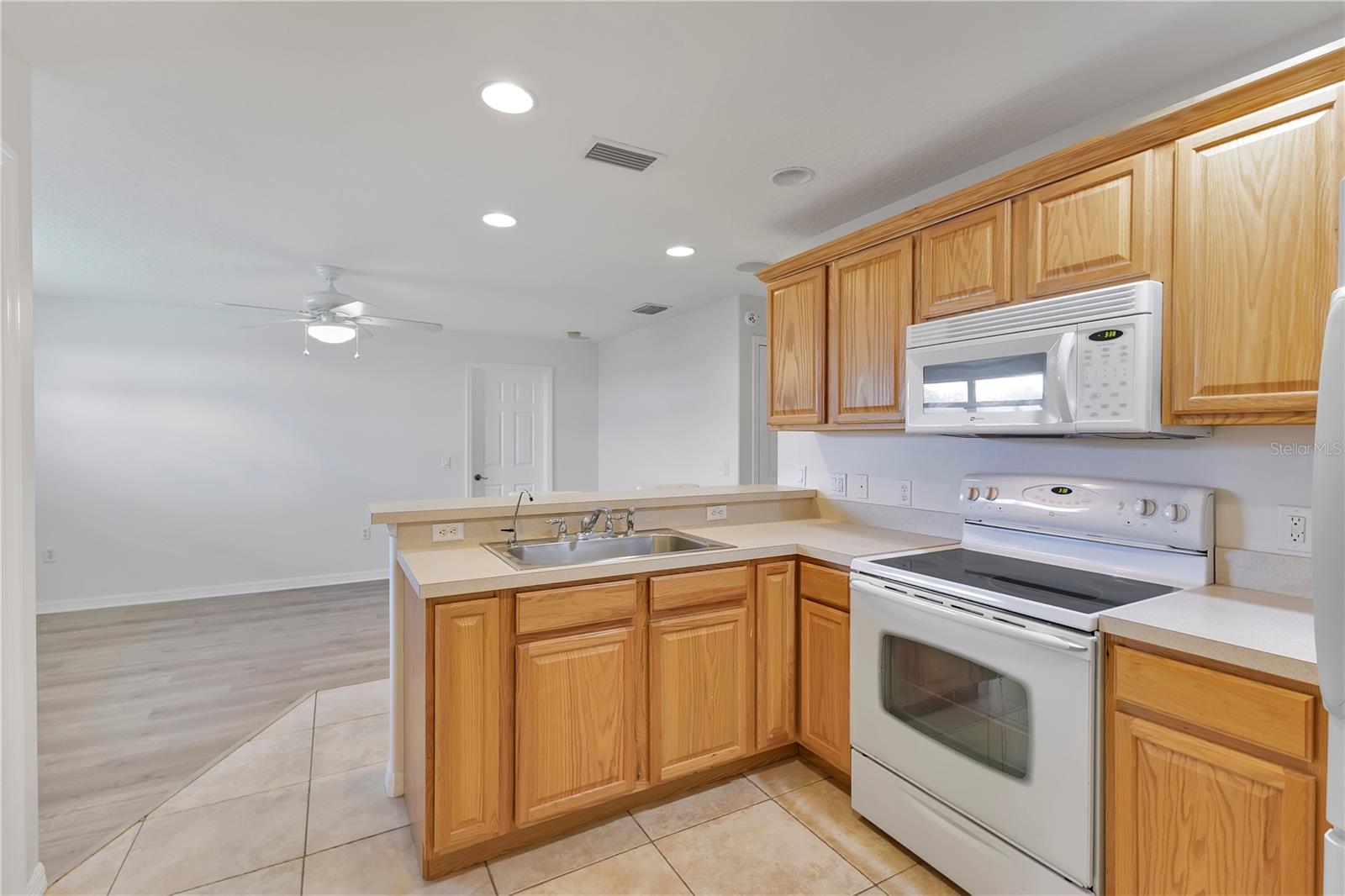 MEADOW SPGS - Residential