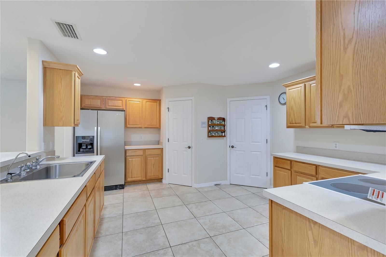 MEADOW SPGS - Residential