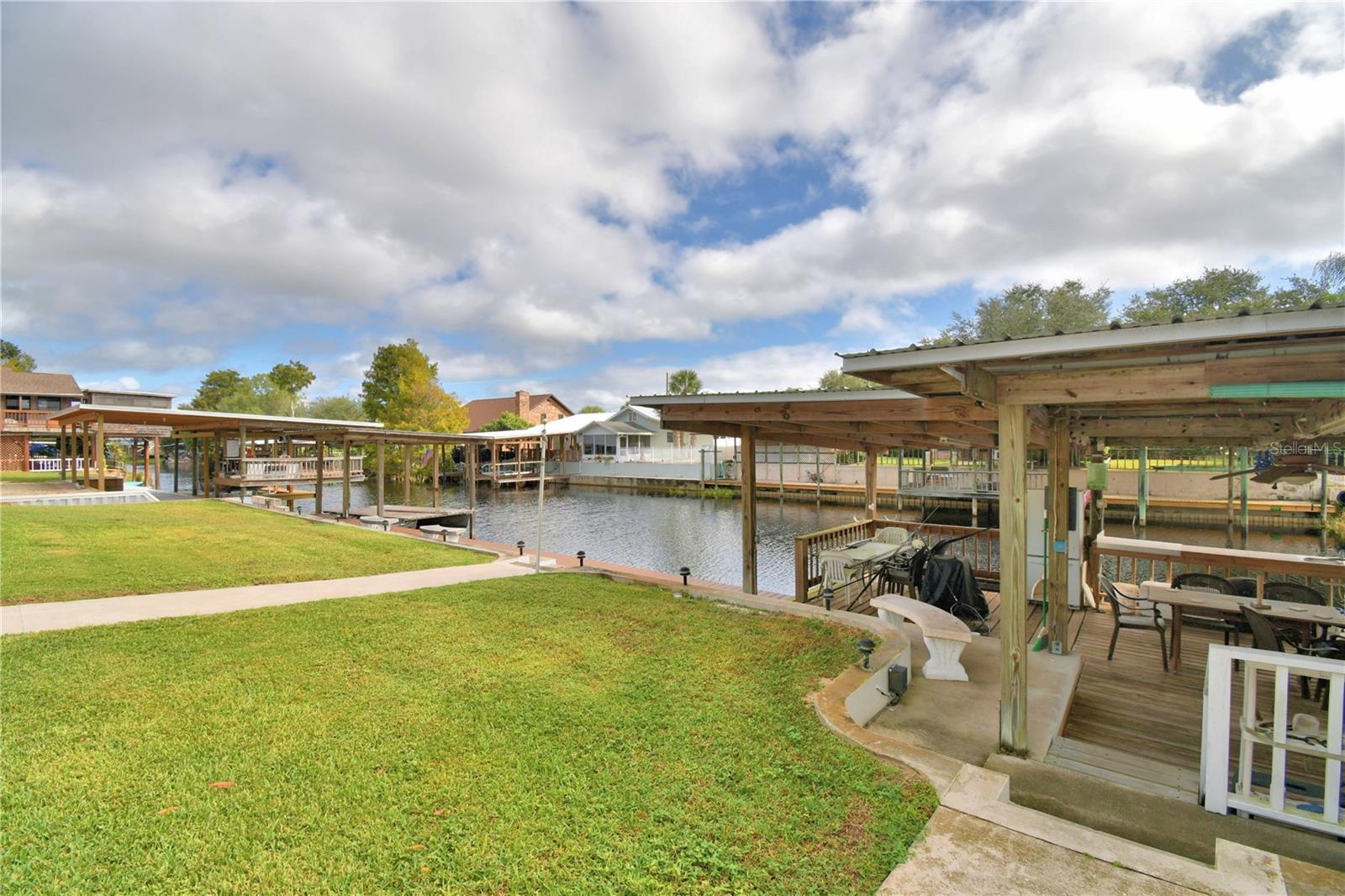 HATCHINEHA ESTATES - Residential