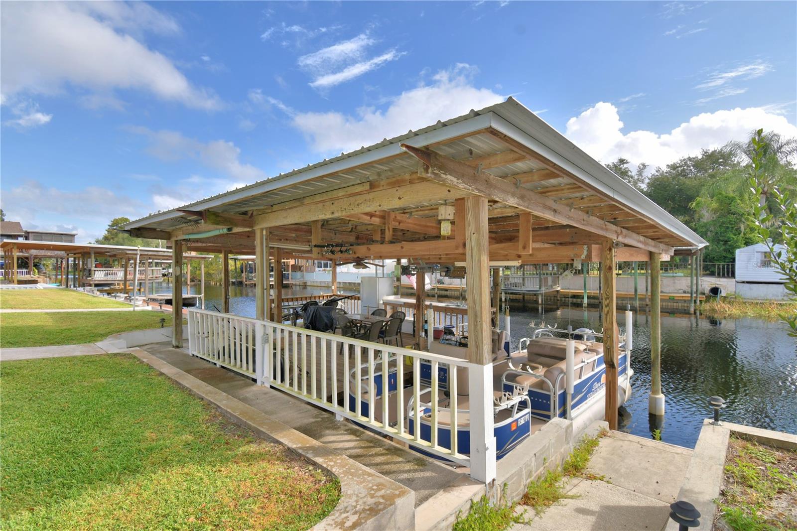 HATCHINEHA ESTATES - Residential