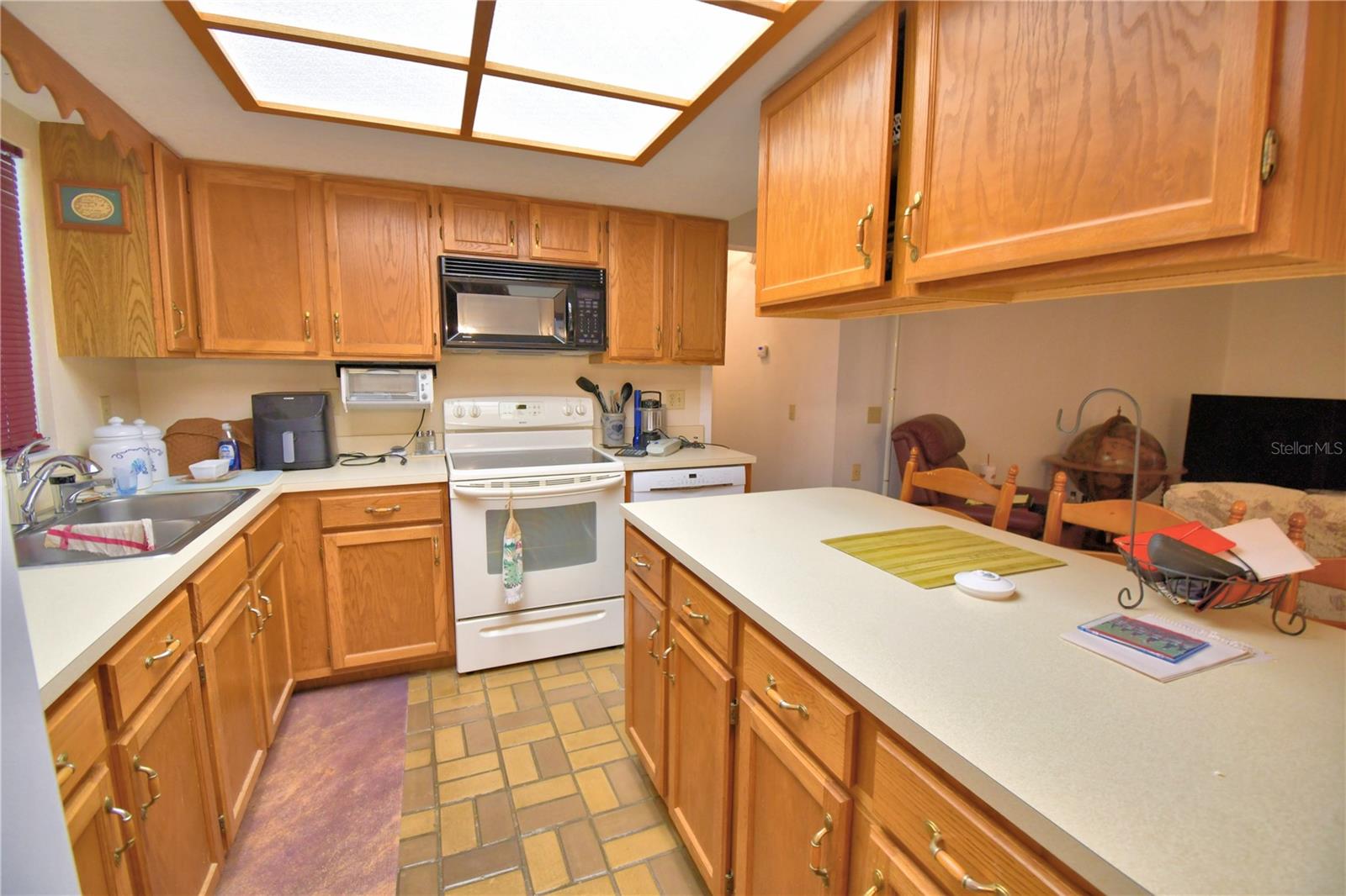 HATCHINEHA ESTATES - Residential