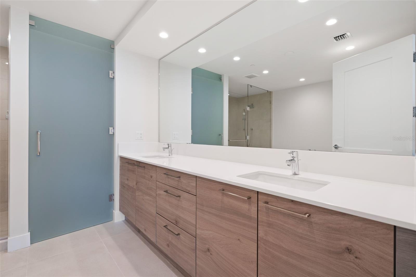 SALTAIRE ST PETERSBURG - Residential