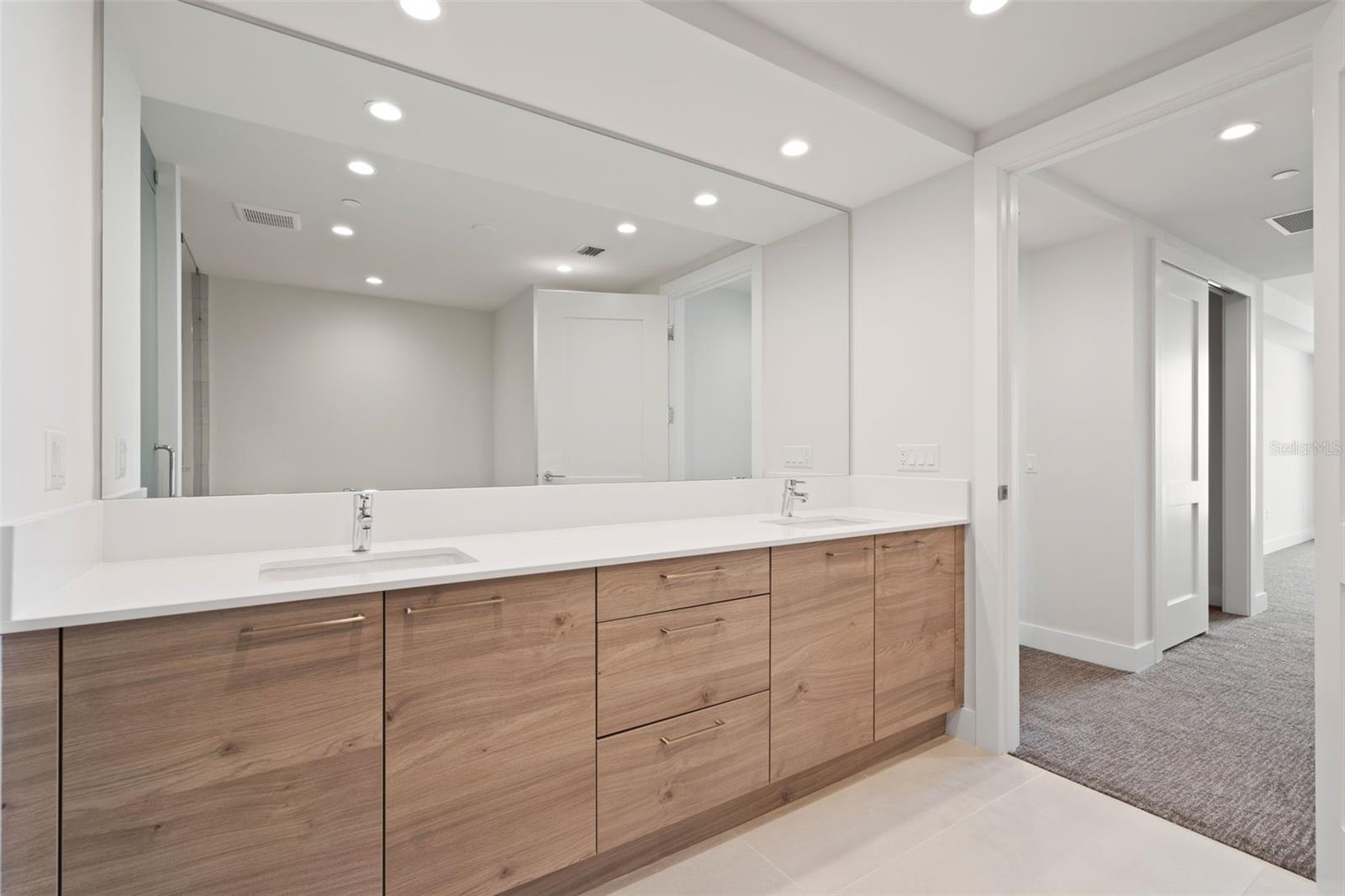 SALTAIRE ST PETERSBURG - Residential