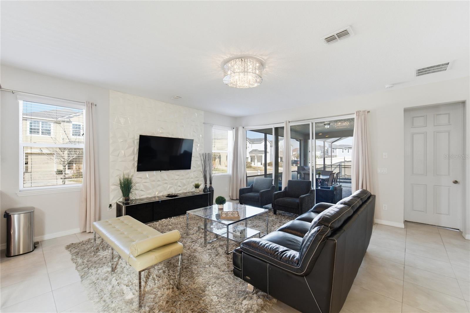 SOLARA RESORT - Residential