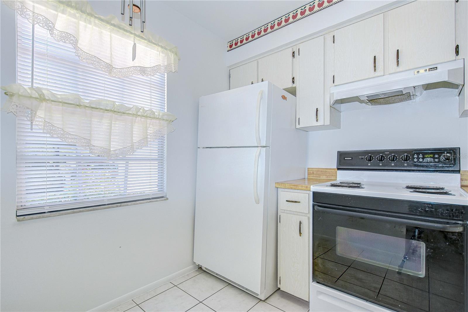 DEERWOOD GARDENS UNIT ONE - Residential