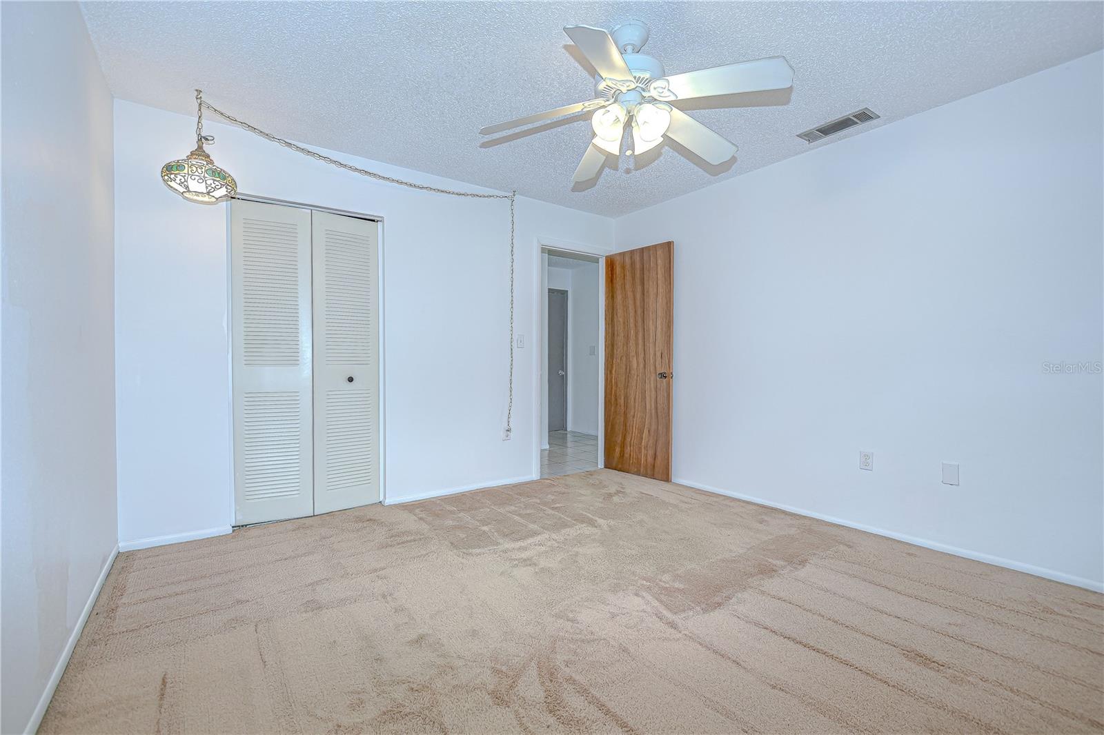 DEERWOOD GARDENS UNIT ONE - Residential